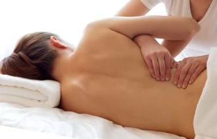 mal di schiena dopo il parto, massaggio